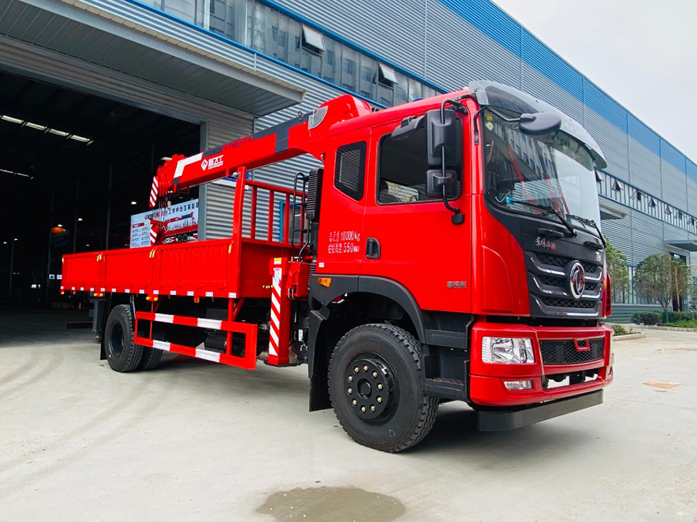 國(guó)六東風(fēng)T5后雙橋新飛工12噸五節(jié)直臂吊機(jī)隨車(chē)吊